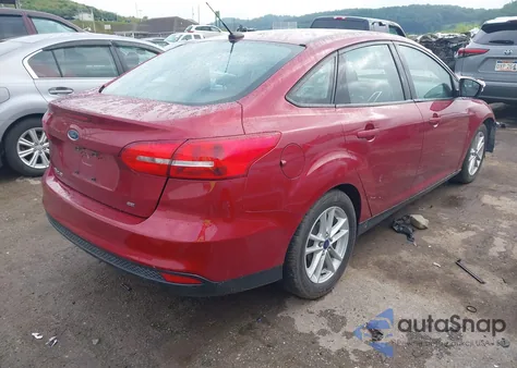 2015 Ford Focus Se z USA, uszkodzony, nr VIN 1FADP3F26FL378036